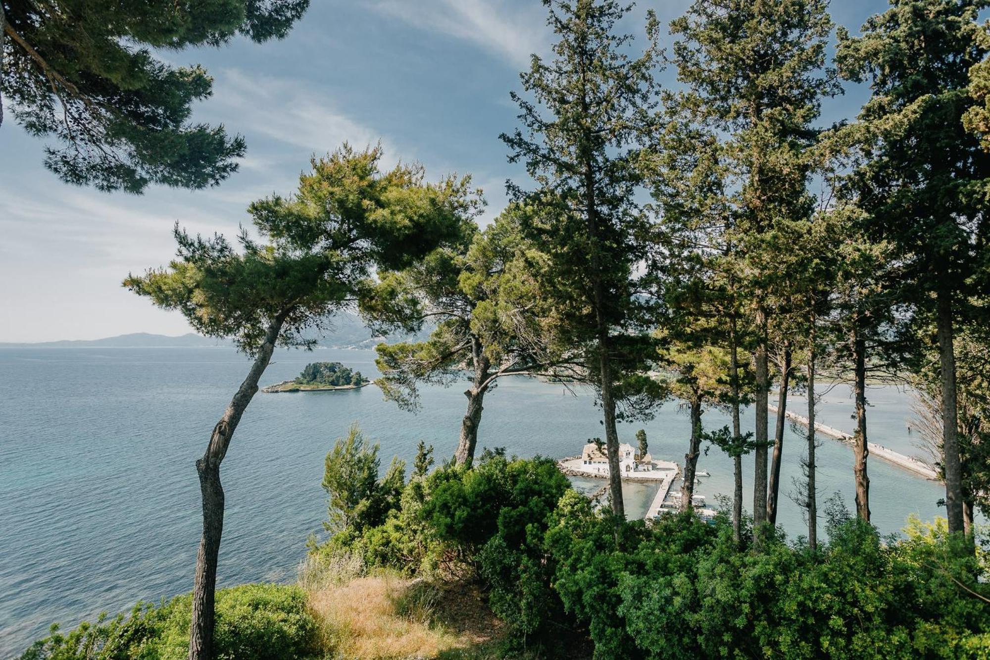 科孚宫酒店 帕拉马 外观 照片 View of the bay of Port of Skopelos